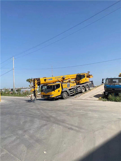 炉霍县吊车作业时，可能会产生哪些额外收费项目？