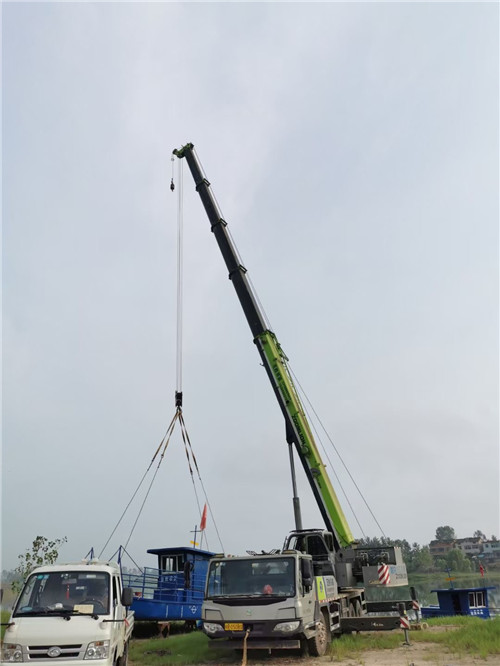 炉霍县桥梁建设吊装案例